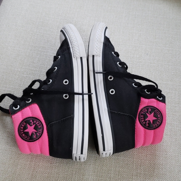 Converse shoes - Picture 3 of 8